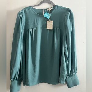 Easel Women’s Blouse